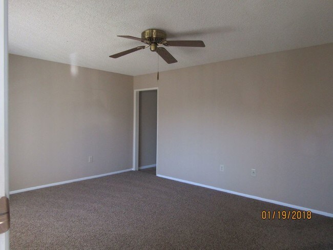 Building Photo - 13022 W Butterfield Dr