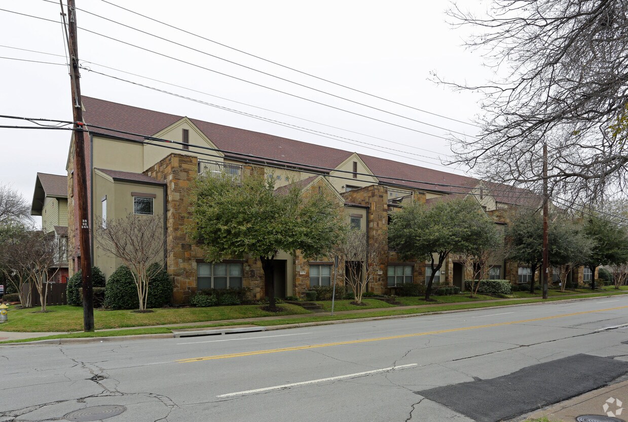 Foto del edificio - 5747 Prospect Ave