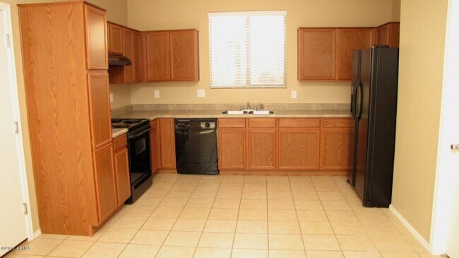 Foto del edificio - 1938 E Loma Vista St