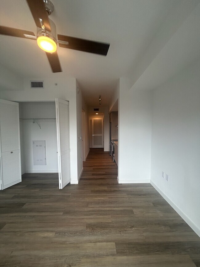 Foto del edificio - 418 NW 8th St