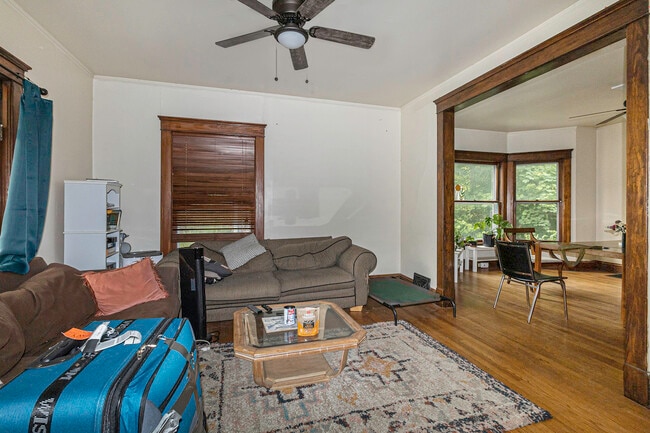 Foto del edificio - 405 N Ashley St