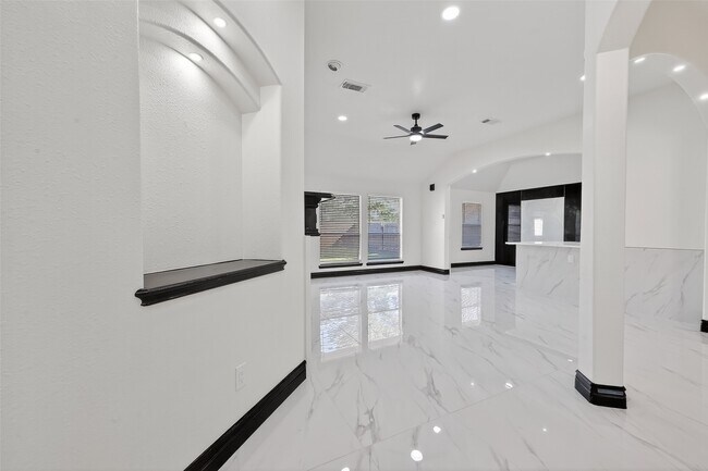 Foto del edificio - 10703 White Bridge Ln