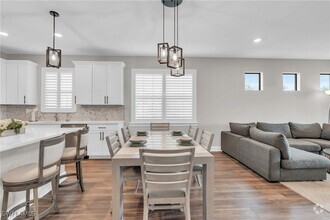 Building Photo - 12411 Canal Grande Dr