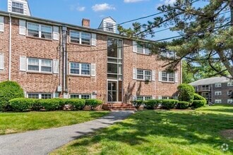 Building Photo - 23 Edgelawn Ave