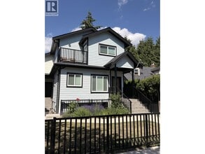 Building Photo - 3025 Kings Ave