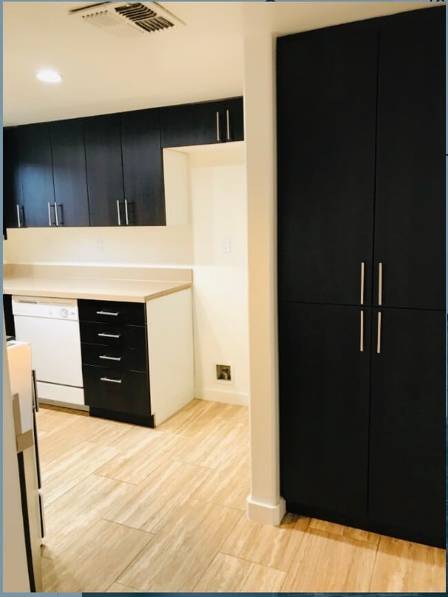 Foto del edificio - 13012 Riverside Dr