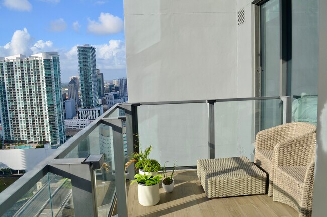Foto del edificio - 68 SE 6th St