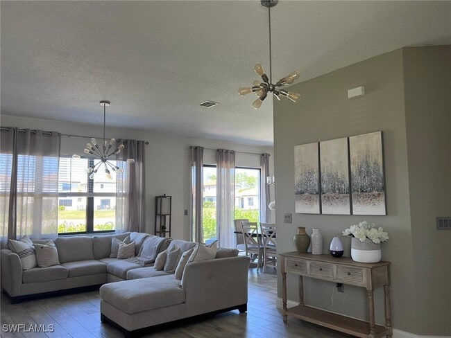 Building Photo - 8916 Madrid Cir