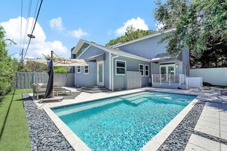 Building Photo - 150 NE 50th Ter