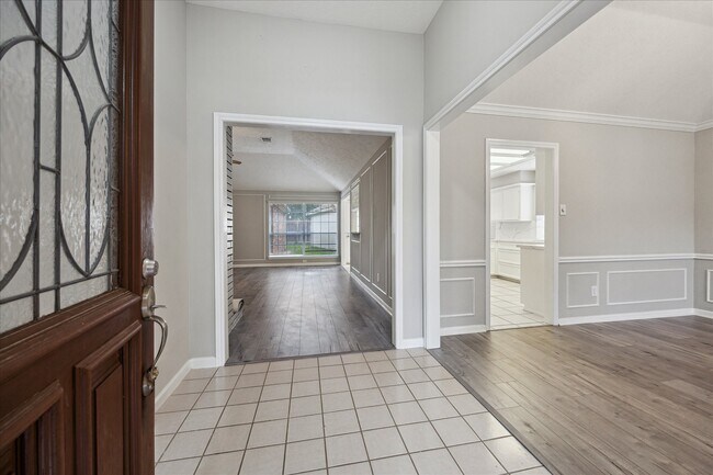 Foto del edificio - 15974 Knolls Lodge Dr