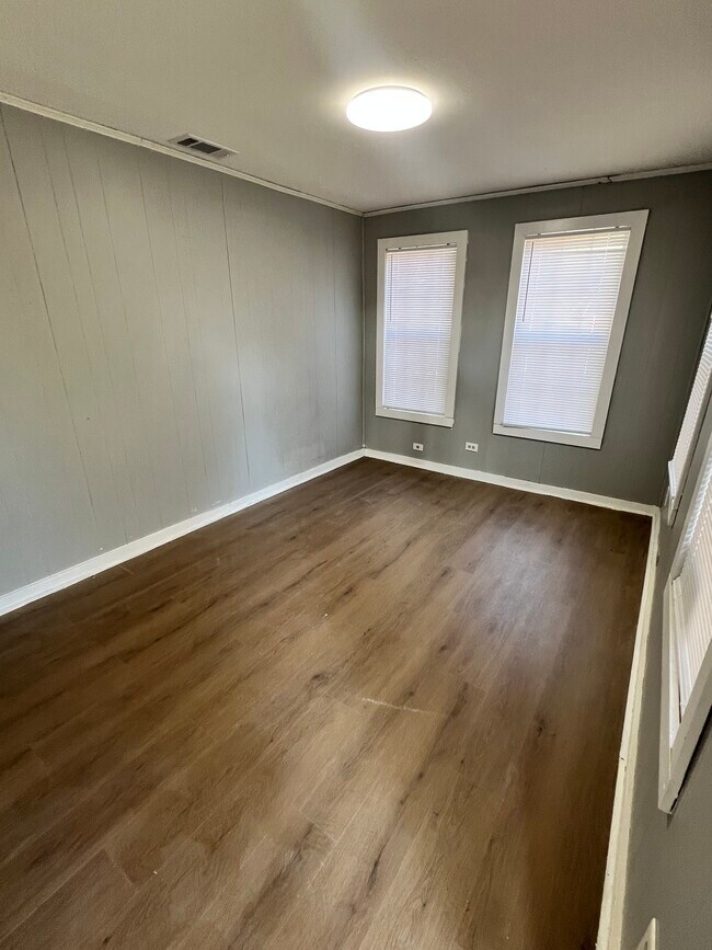 Foto del edificio - 402 Old Richton Rd