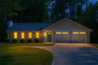 Building Photo - 3410 Holliglen Dr