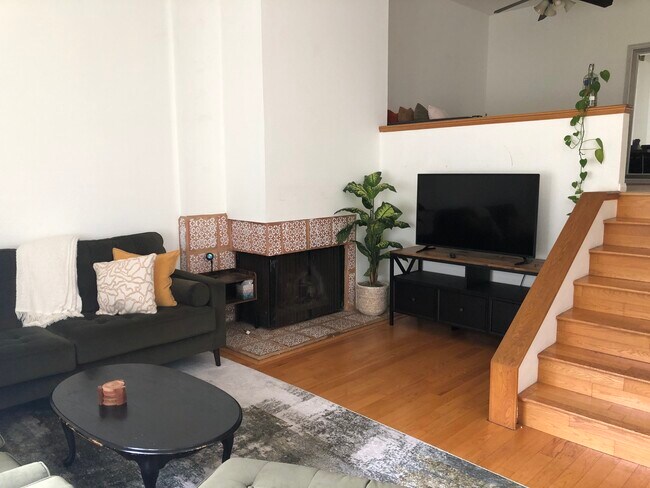 Foto del edificio - 3275 Caminito Eastbluff