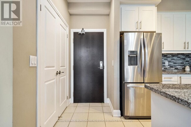 Building Photo - 272 Georgian Dr