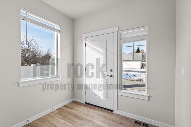 Building Photo - 1314 N Tschirley St