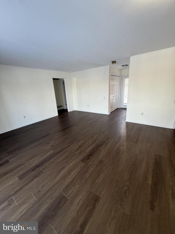 Foto del edificio - 405 Pritchard Pl