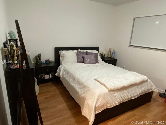 Foto del edificio - 2850 Forest Hills Blvd