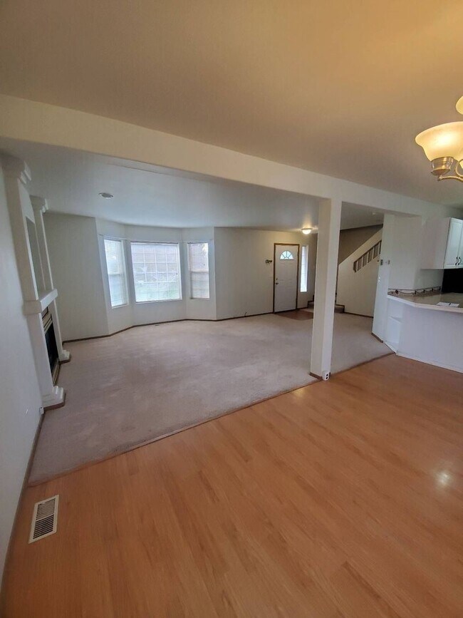 Foto del edificio - 3 br, 2.5 bath House - 8307 Harrington Lan...