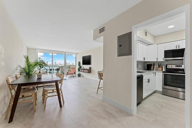 Foto del edificio - 1200 West Ave