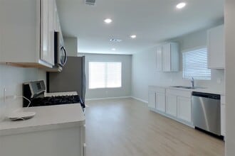 Building Photo - 18613 Rosehill Pr Dr