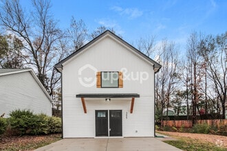 Building Photo - 3423 New Hampshire Dr