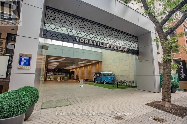 Photo du bâtiment - 155-1155 Yorkville Ave
