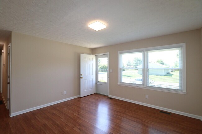 Foto del edificio - 212 Foxwood Dr