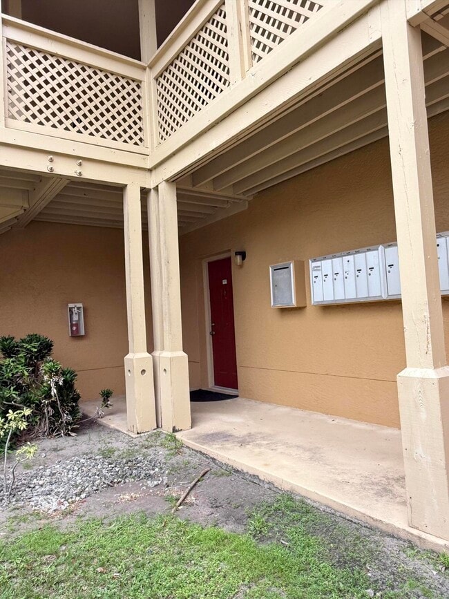 Building Photo - 4799 Via Palm Lakes