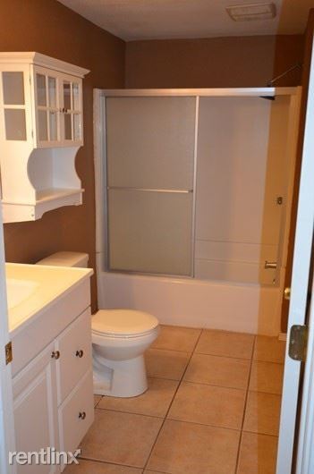 Foto del edificio - 4 br, 2 bath House - 1004 Hazel St