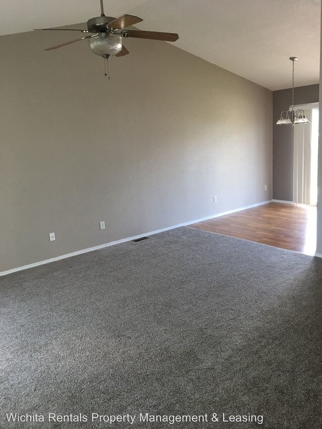 Foto del edificio - 4 br, 3 bath House - 1709 S. Justin Circle