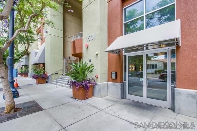 Foto del edificio - 1501 Front St