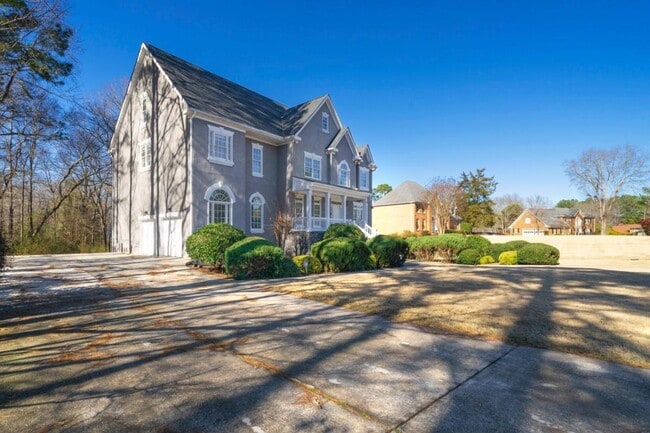 Building Photo - 1480 Old Salem Dr SE