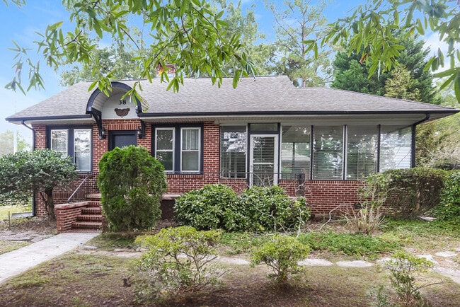 Building Photo - 38 Miller Ave SW