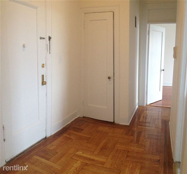 Foto principal - 7918 Woodside Ave