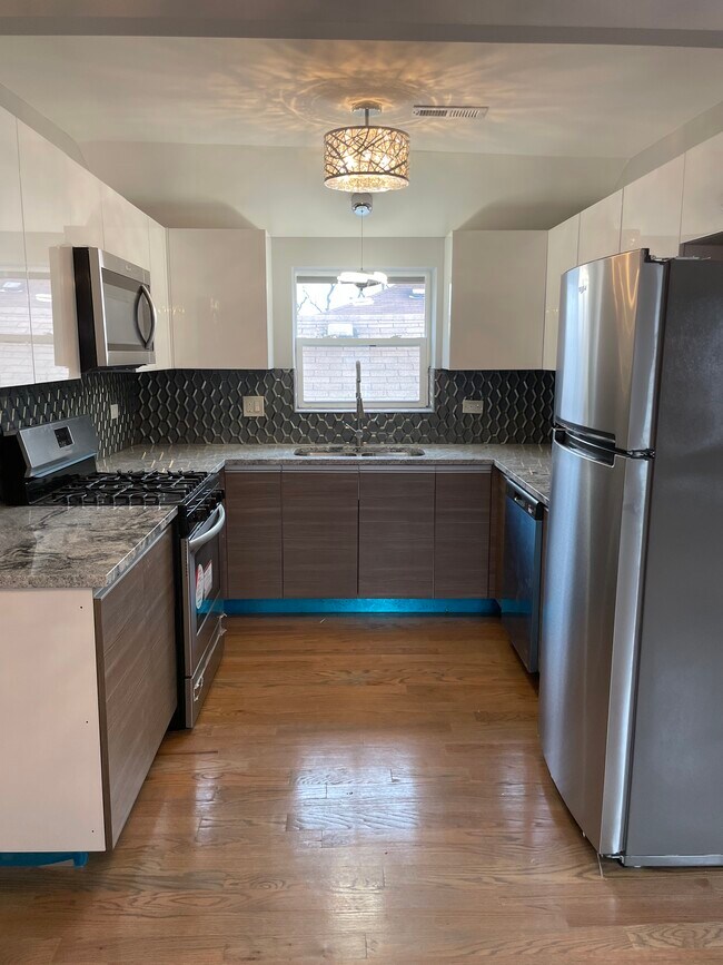 All stainless steel brand new appliances (the blue is plastic) - 1050 W 112th St