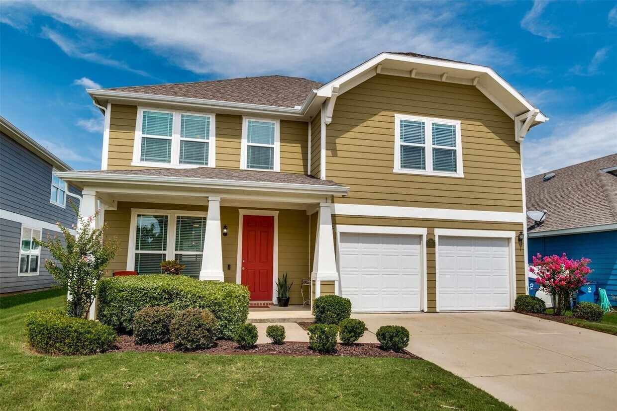 Primary Photo - Welcome to this two-story craftsman home l...
