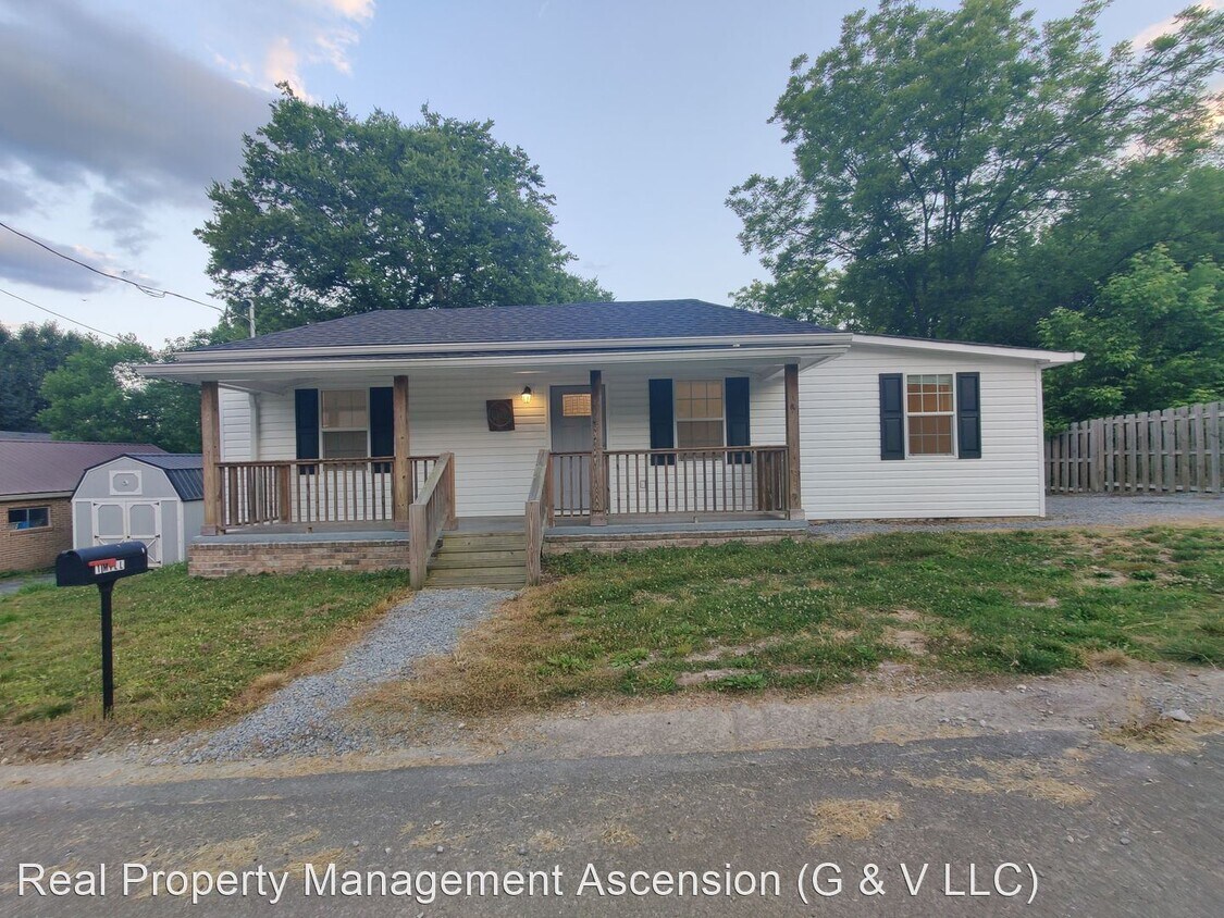 Primary Photo - 3 br, 2 bath House - 1 Mill St