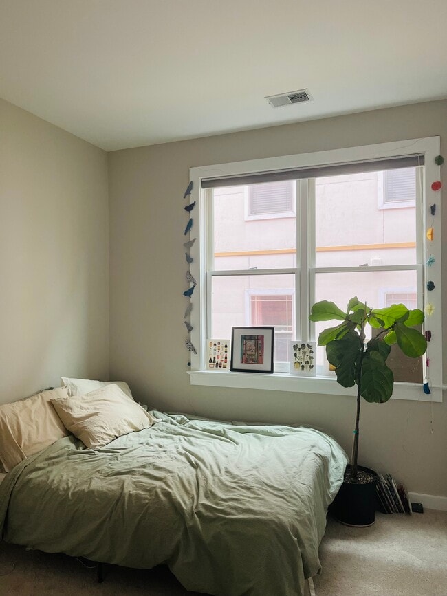 Building Photo - 3577 Warder St NW