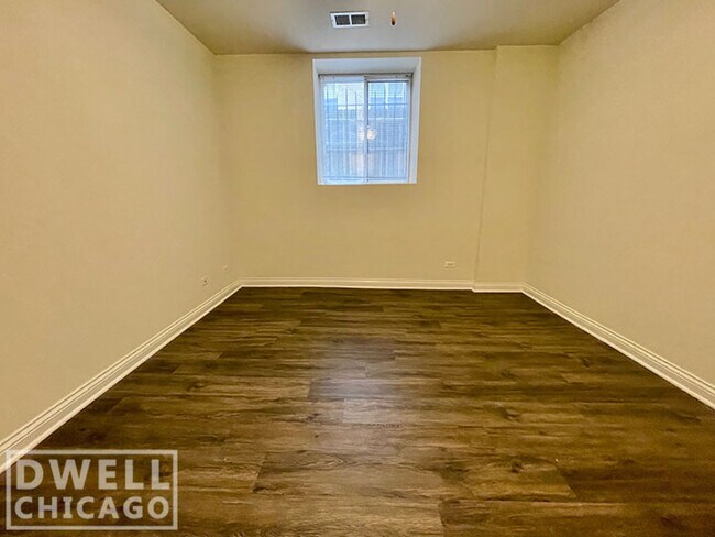 Foto del edificio - 716 W Buckingham Pl