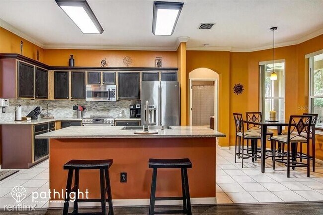 Building Photo - 4 br, 3 bath House - 1528 Mccrea Drive UNIT