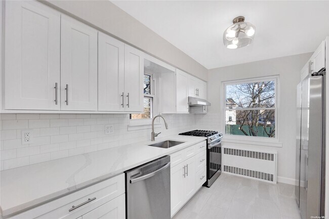 Building Photo - 160-37 Willets Point Blvd