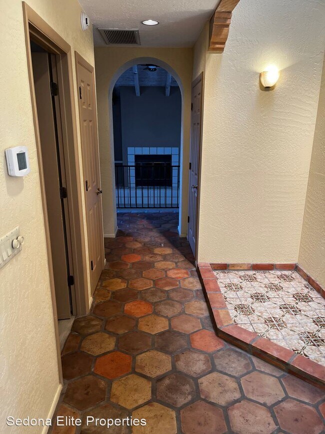 Building Photo - 3 br, 3 bath House - 3390 Chimney Rock Road