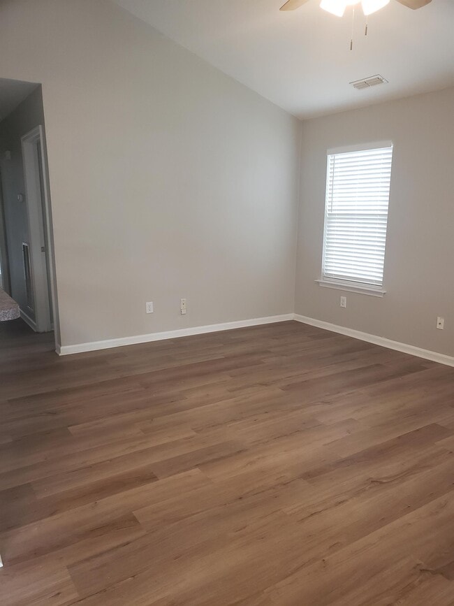 Photo - 304 Fireweed Ct Townhome