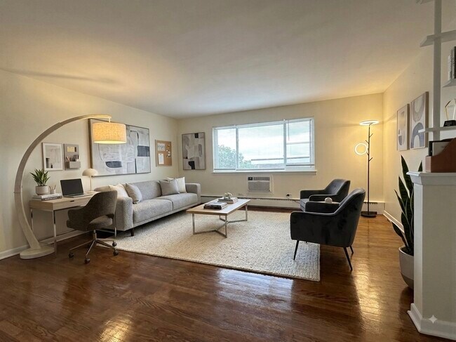 Foto del edificio - 2033 W 111th St