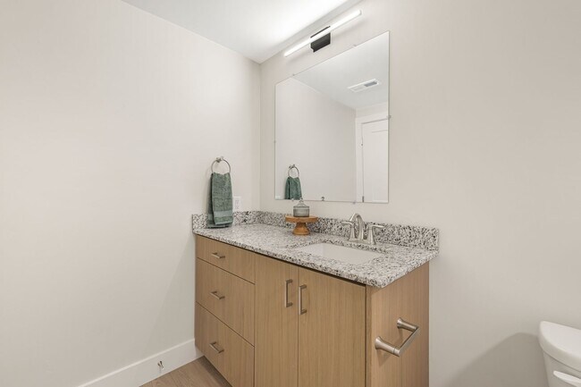 Foto del edificio - 1522 Quail Dr