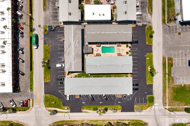 Aerial Photo - La Riviere Condominiums