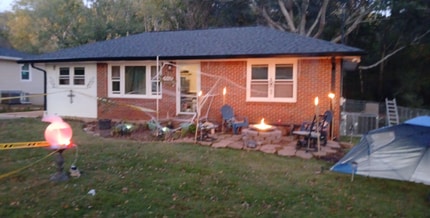 Building Photo - 5 Martin St