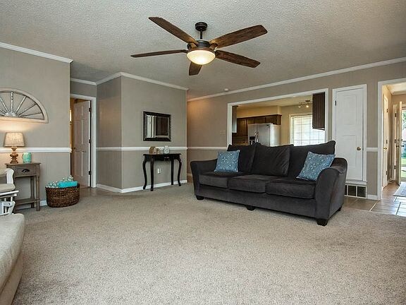 Foto del edificio - 410 Laura Ann Dr