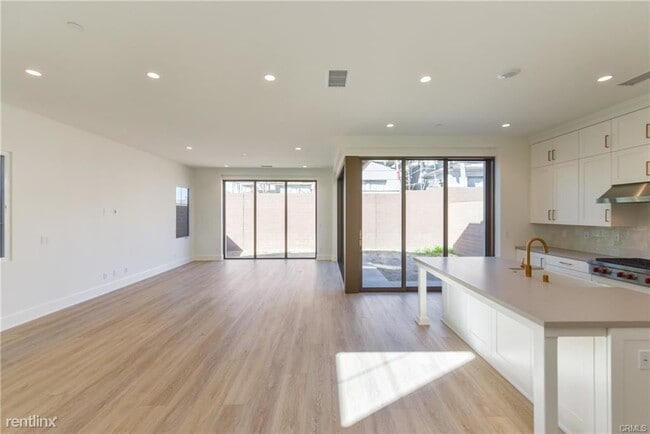 Building Photo - 4 br, 3 bath House - 141 Statura