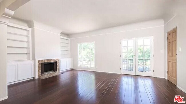 Foto del edificio - 753 N Croft Ave